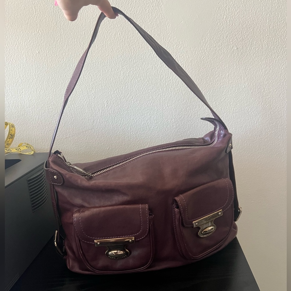 Marc Jacobs Leather Shoulder bag in Burgundy/Purple